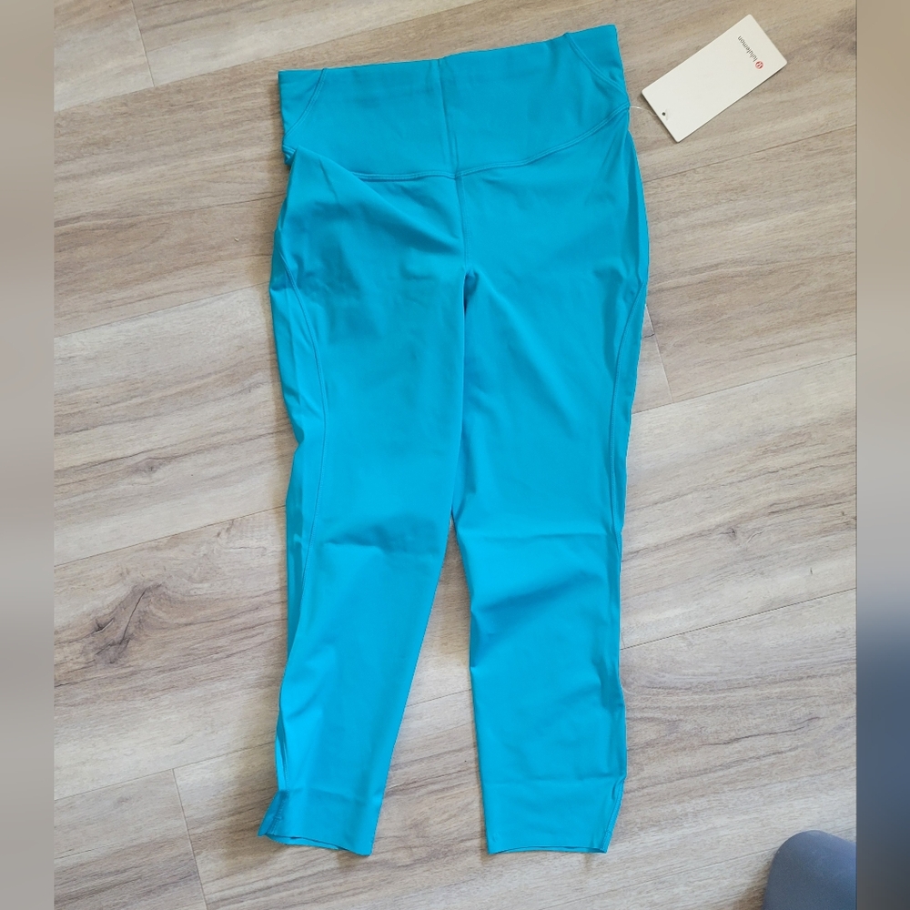 NWT. Lululemon Athletica Vibrant Blue Leggings